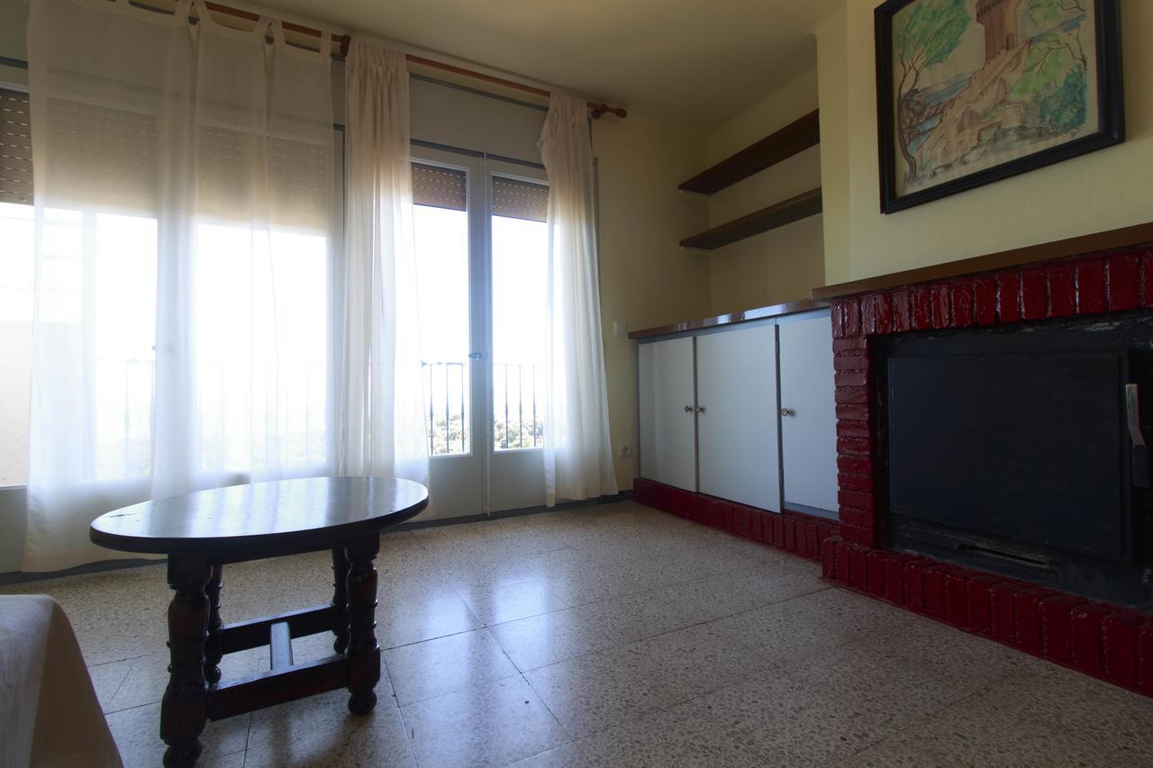 Отель Ca La Conxita Hostal & Restaurante La Vajol Экстерьер фото